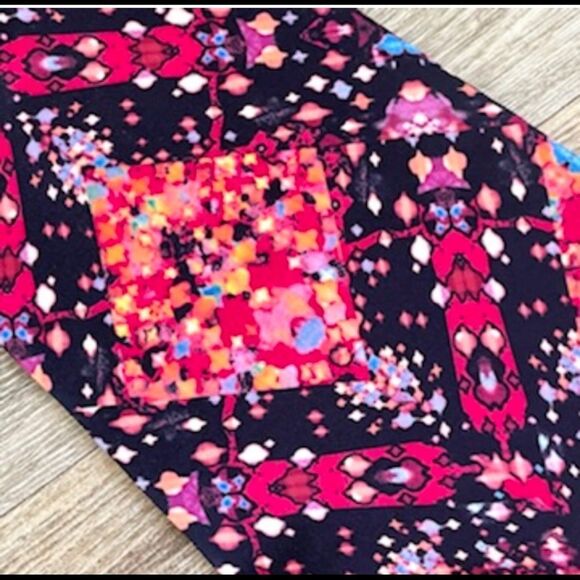 KOS USA pink multi color leggings NWT - Picture 10 of 13